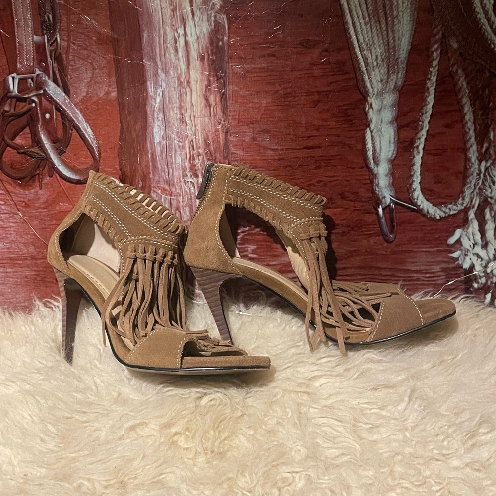 Chinese Laundry suede fringe shoes